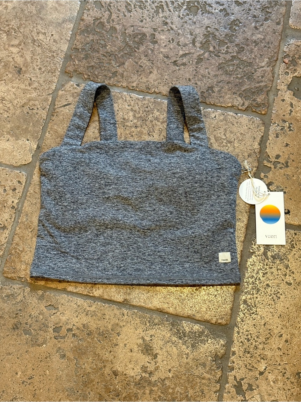 NWT~VUORI Women Heather Gray Elevation Square Neck Padded Crop Tank Size Medium